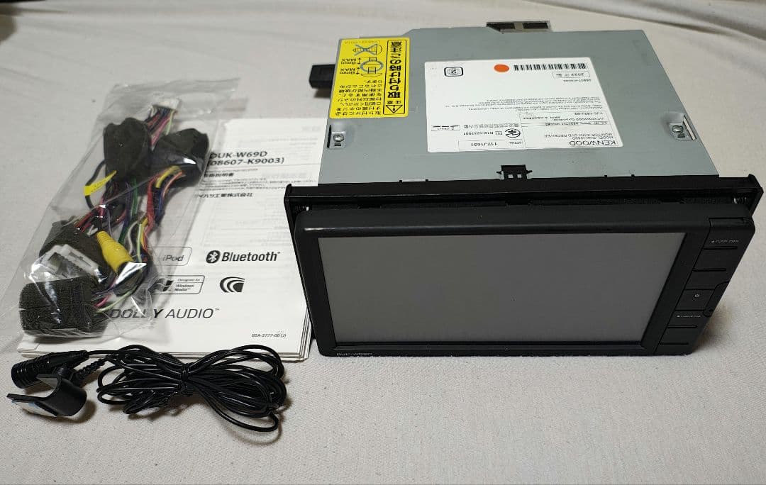 ダイハツ純正　ワイドDVD/USB/Bluetooth　DUK-W69D