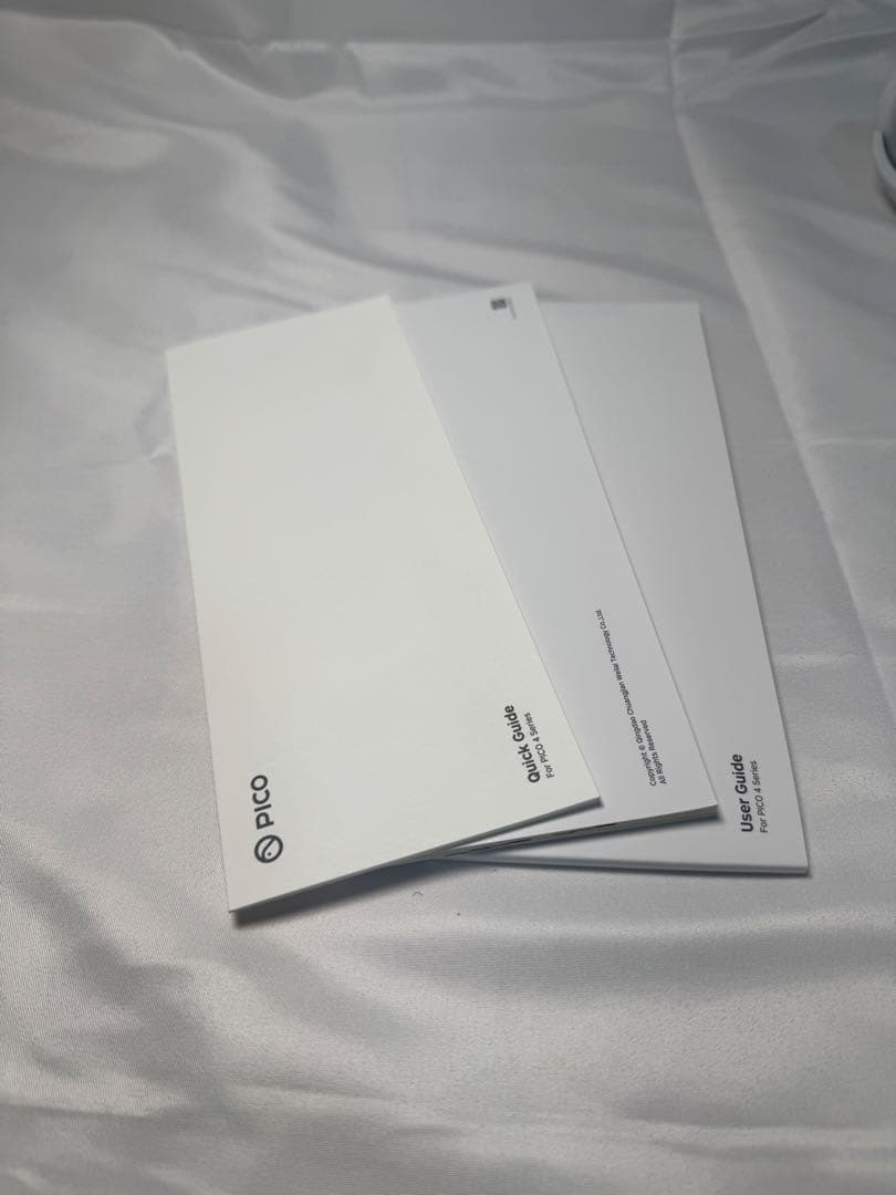 PICO 4 128GB 本体＋コントローラー＋ケース＋ケーブル