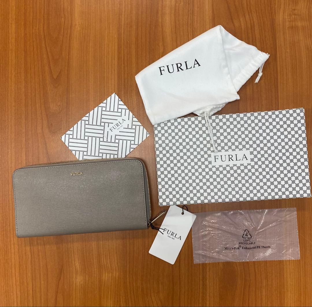 新品未使用品　フルラ　FURLA 長財布　カラーグレイッシュ