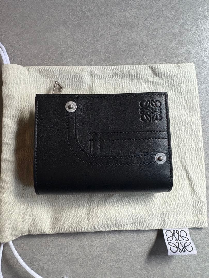 LOEWE ロエベ　二つ折り財布　パンタ コンパクトウォレット