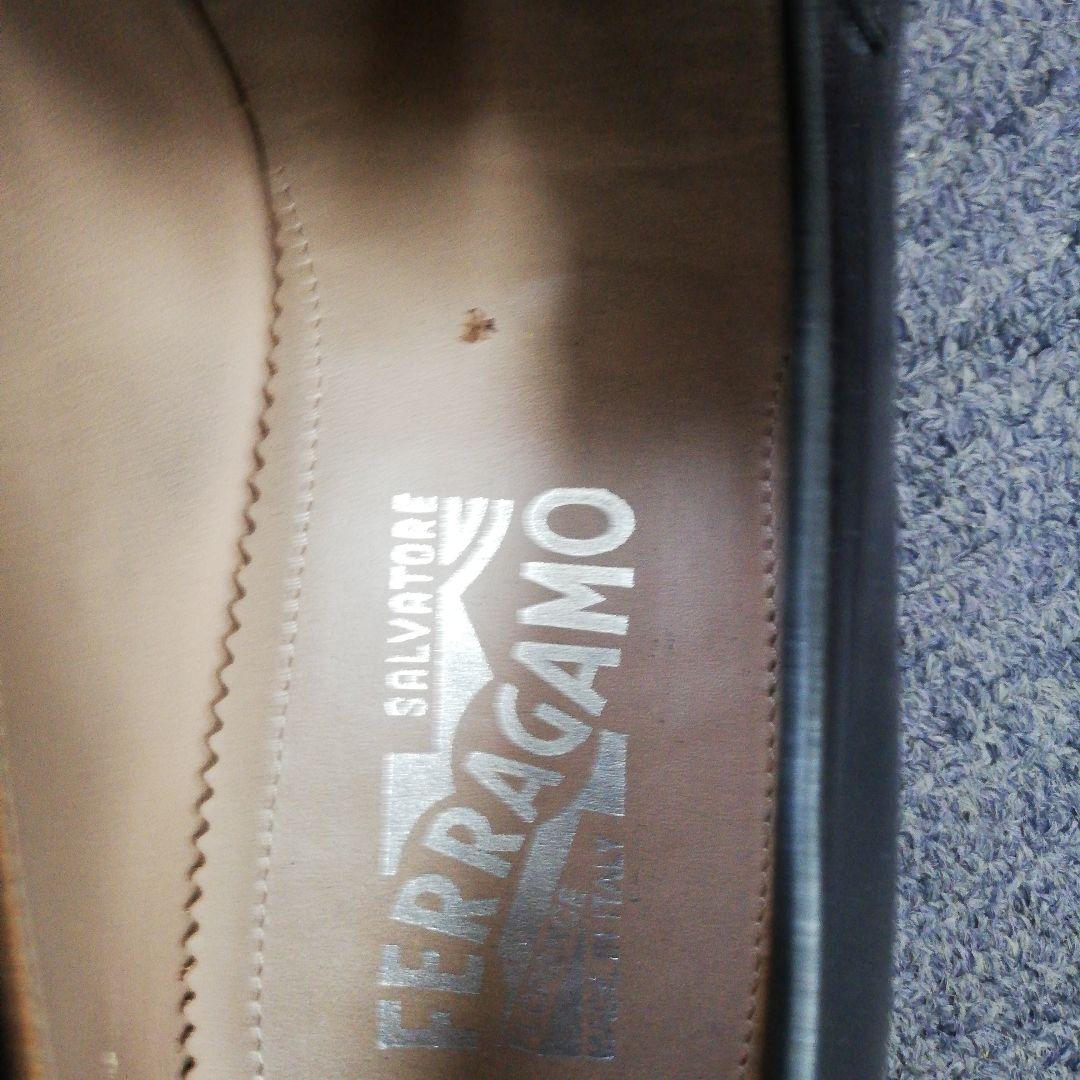 FERRAGAMO 黒 レザー ローファー