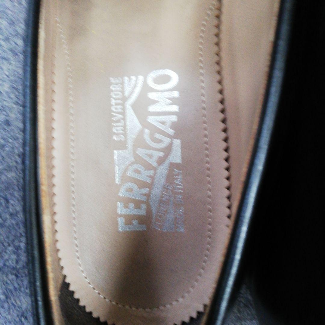 FERRAGAMO 黒 レザー ローファー