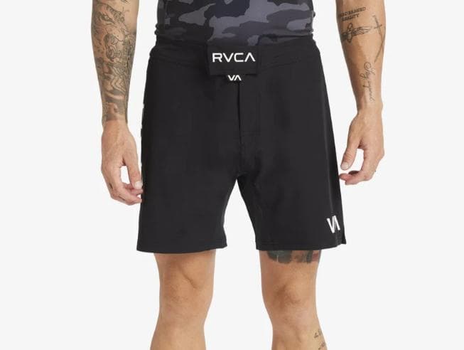 新品　25年春夏　RVCAルーカ　ストレッチファイトショーツ　黒　32