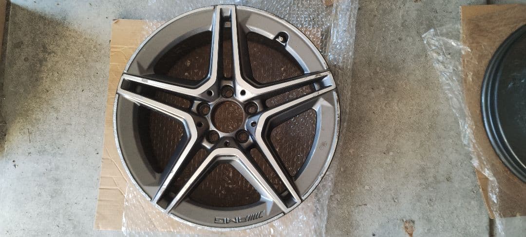 【年末謝恩】W205 Cクラス後期 純正AMGライン 18インチ setホイール
