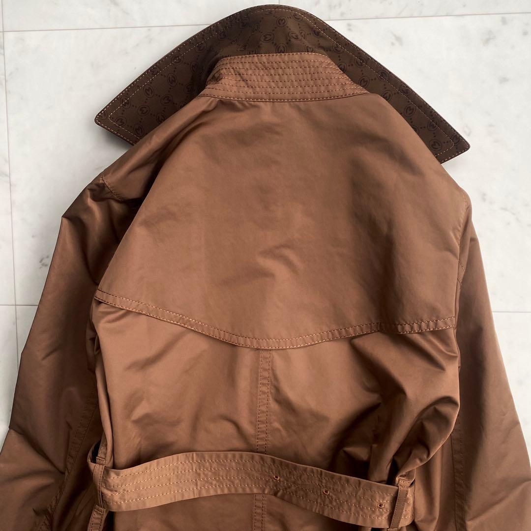 美品 モラビト 襟裏ロゴモノグラム ベルト付きトレンチコート キャメル 38