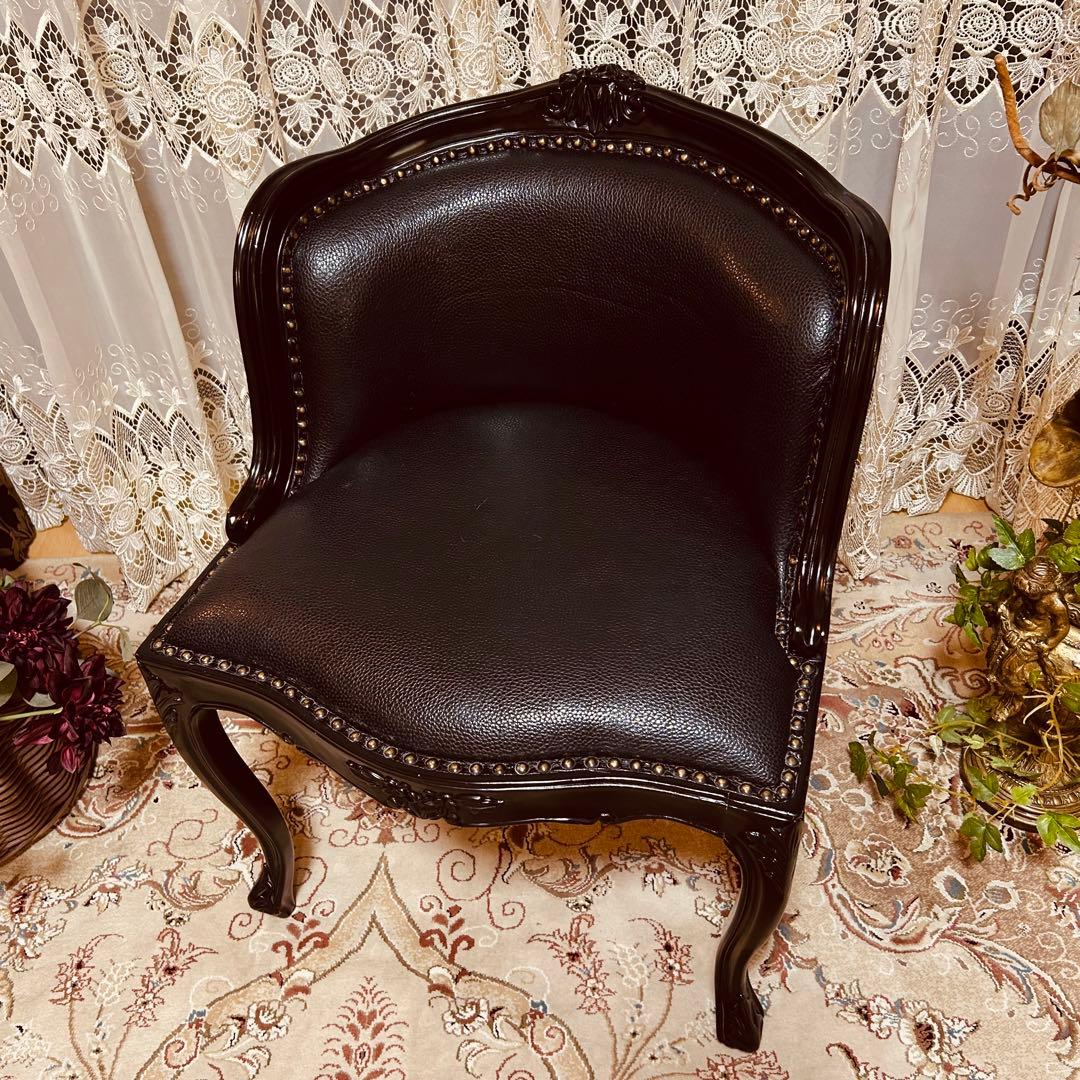 猫脚　アンティークチェア　鋲打ち　黒　インテリア椅子　ドールチェア