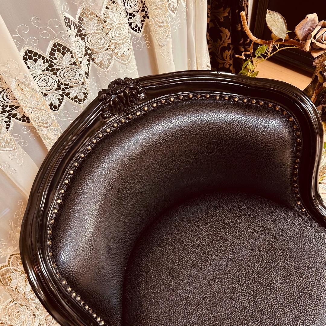 猫脚　アンティークチェア　鋲打ち　黒　インテリア椅子　ドールチェア