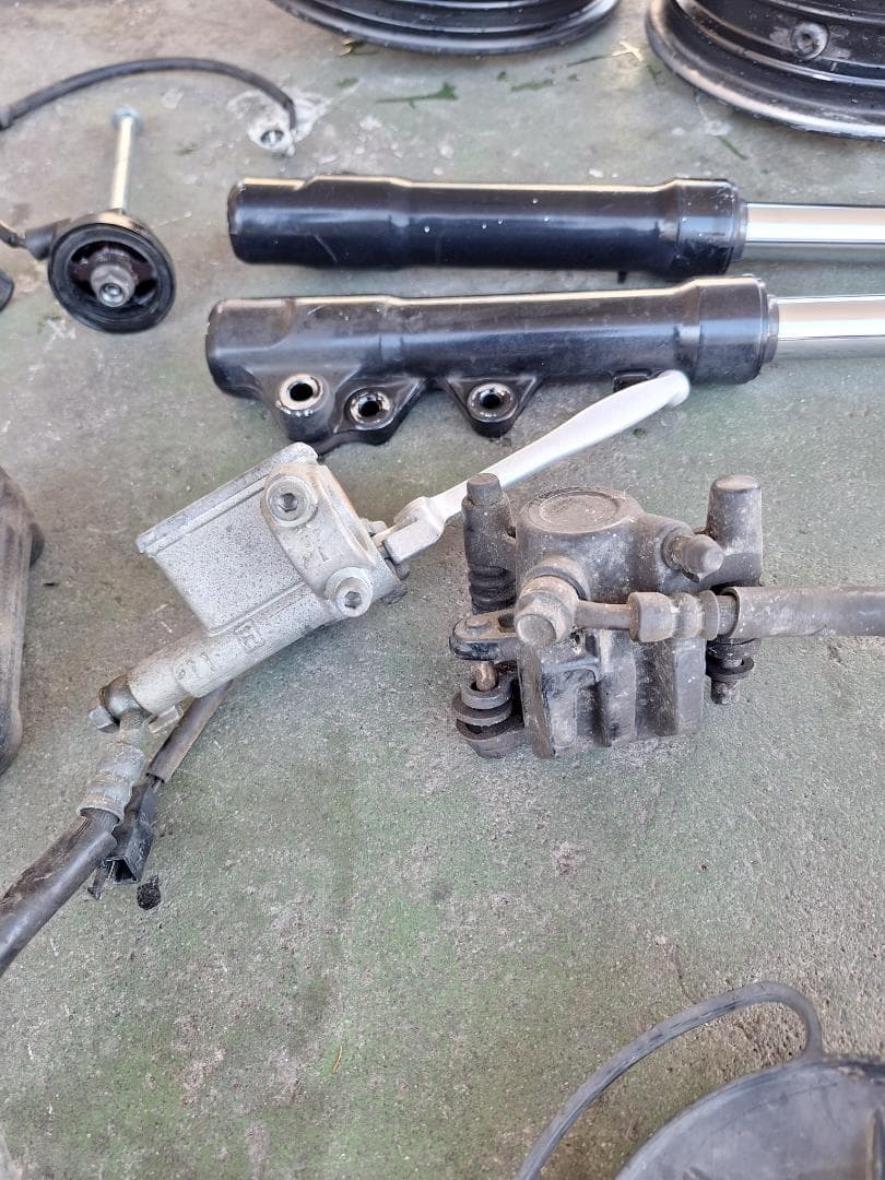 ジョグsa16 ホイール フォーク キャリパー他セット