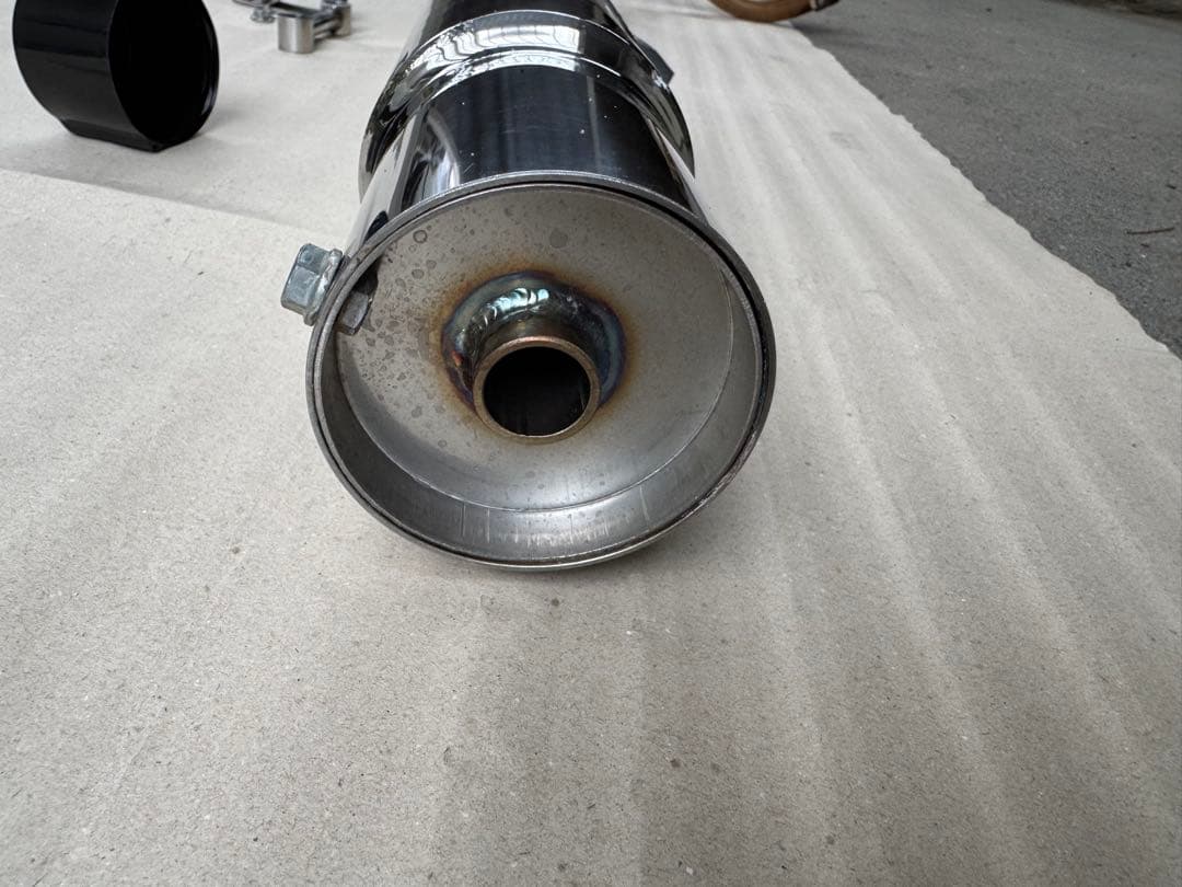 YB125SP ウイルズウイン　ステンレスマフラー 取り付け金具付き　傷あり