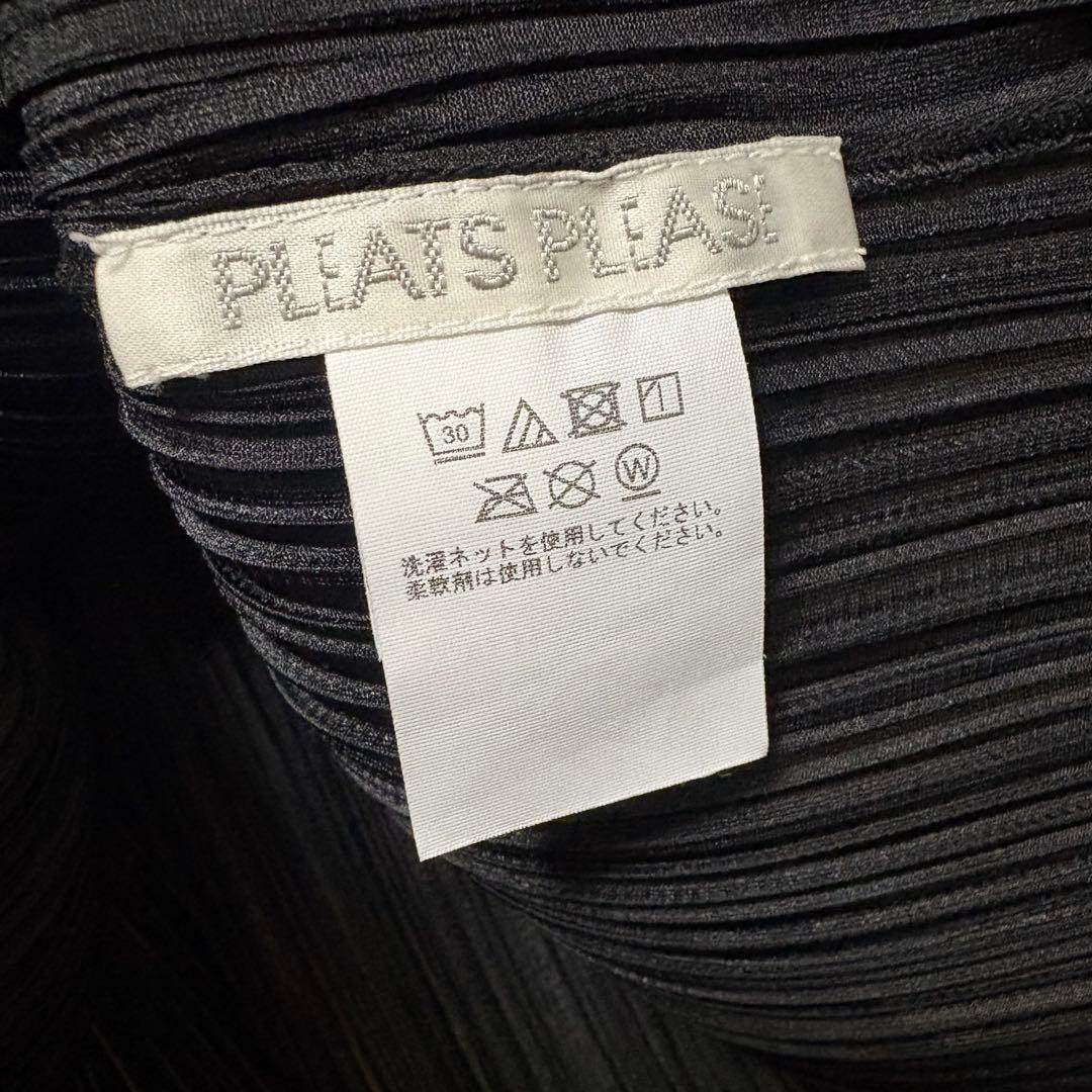 PLEATS PLEASE MONTHLY COLORS ブラック　3