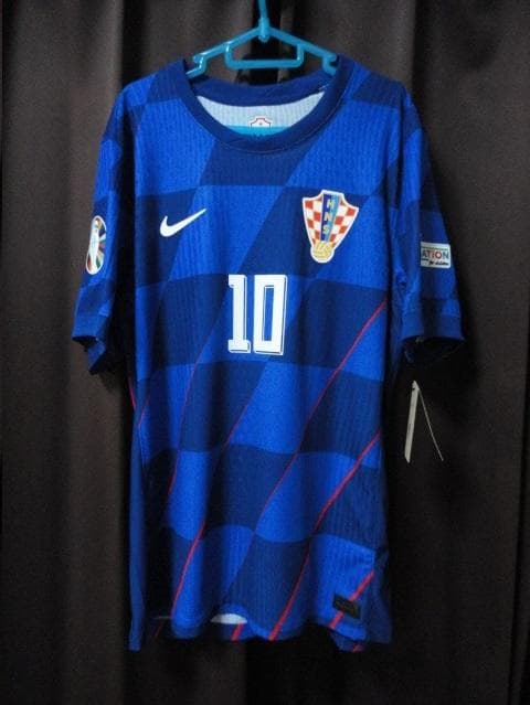 正規品 新品 未使用 オーセンティック ユニフォーム クロアチア モドリッチ L