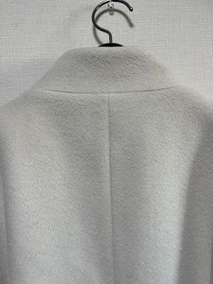 美品アンタイトルプレミアムラインのスタンドカラーコート