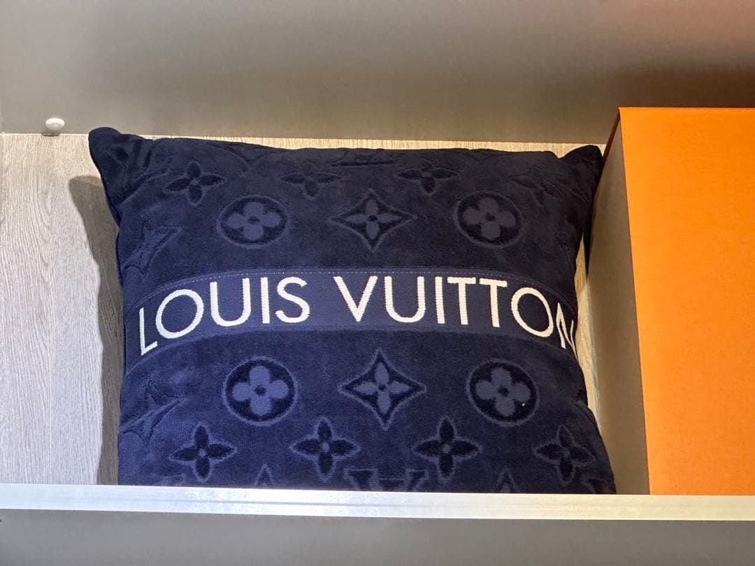 ルイヴィトン クッション M77782 LOUIS VUITTON