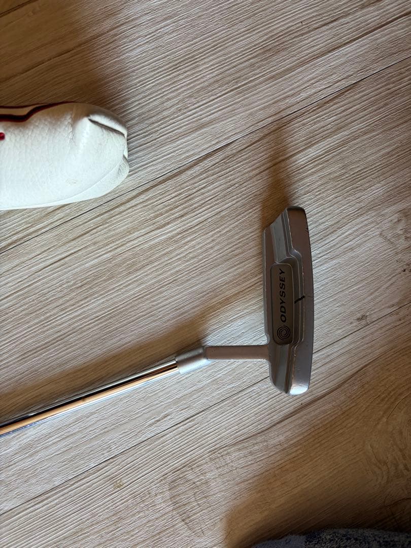 Odyssey White Hot OG パター ヘッドカバー付き