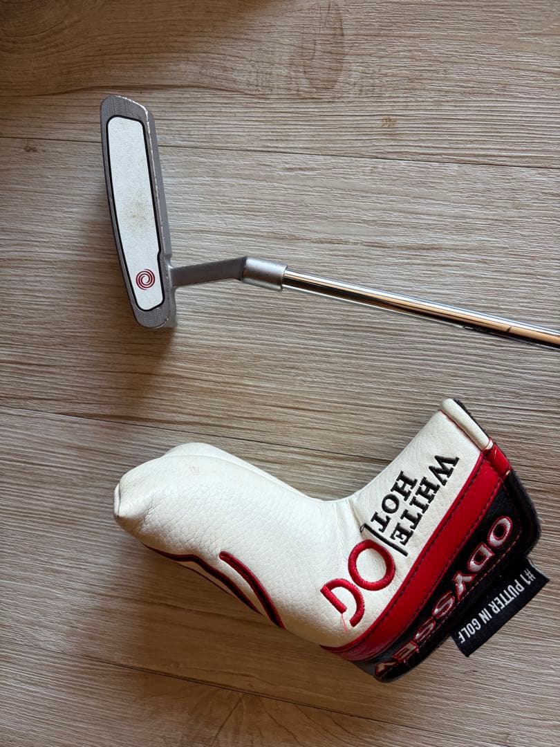 Odyssey White Hot OG パター ヘッドカバー付き
