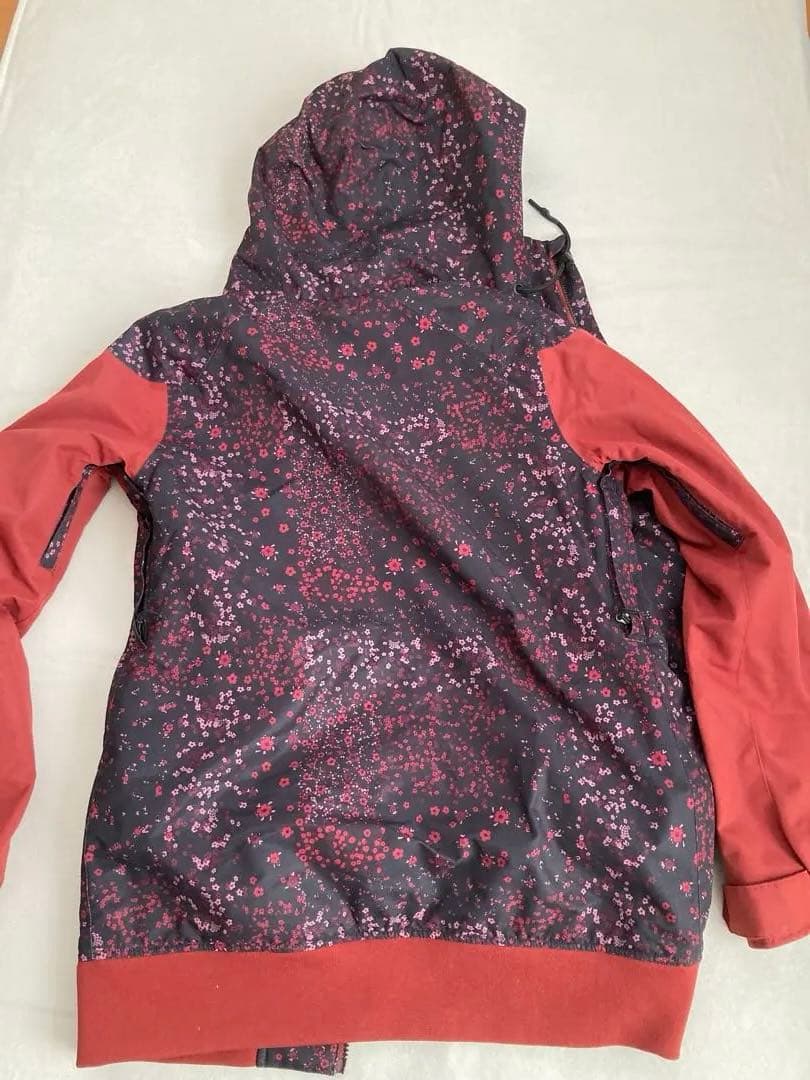 VOLCOM レディーススノーボードウェア　Mサイズ