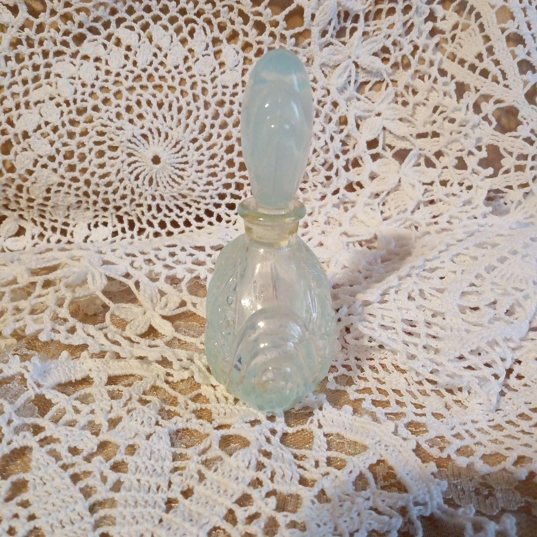 ウランオパールセント香水瓶