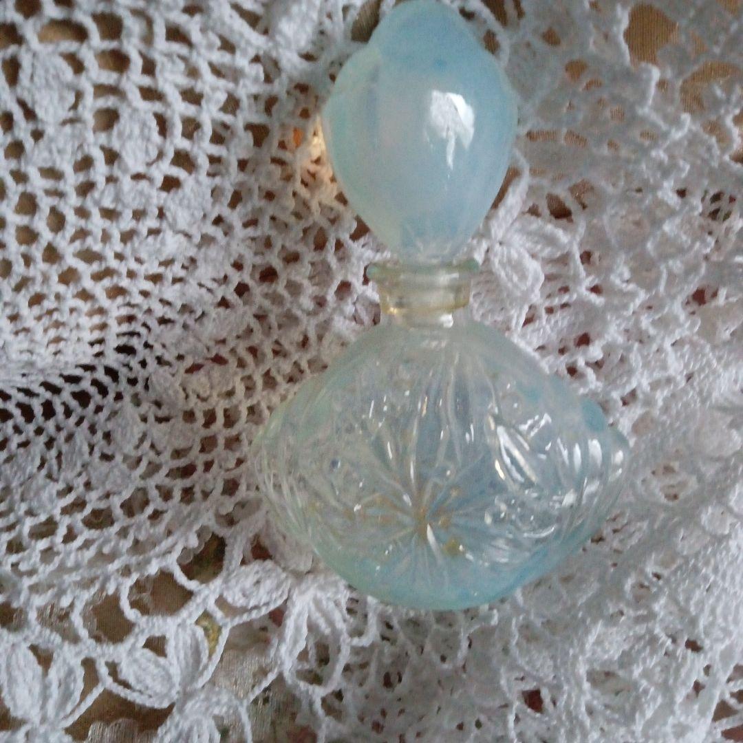 ウランオパールセント香水瓶