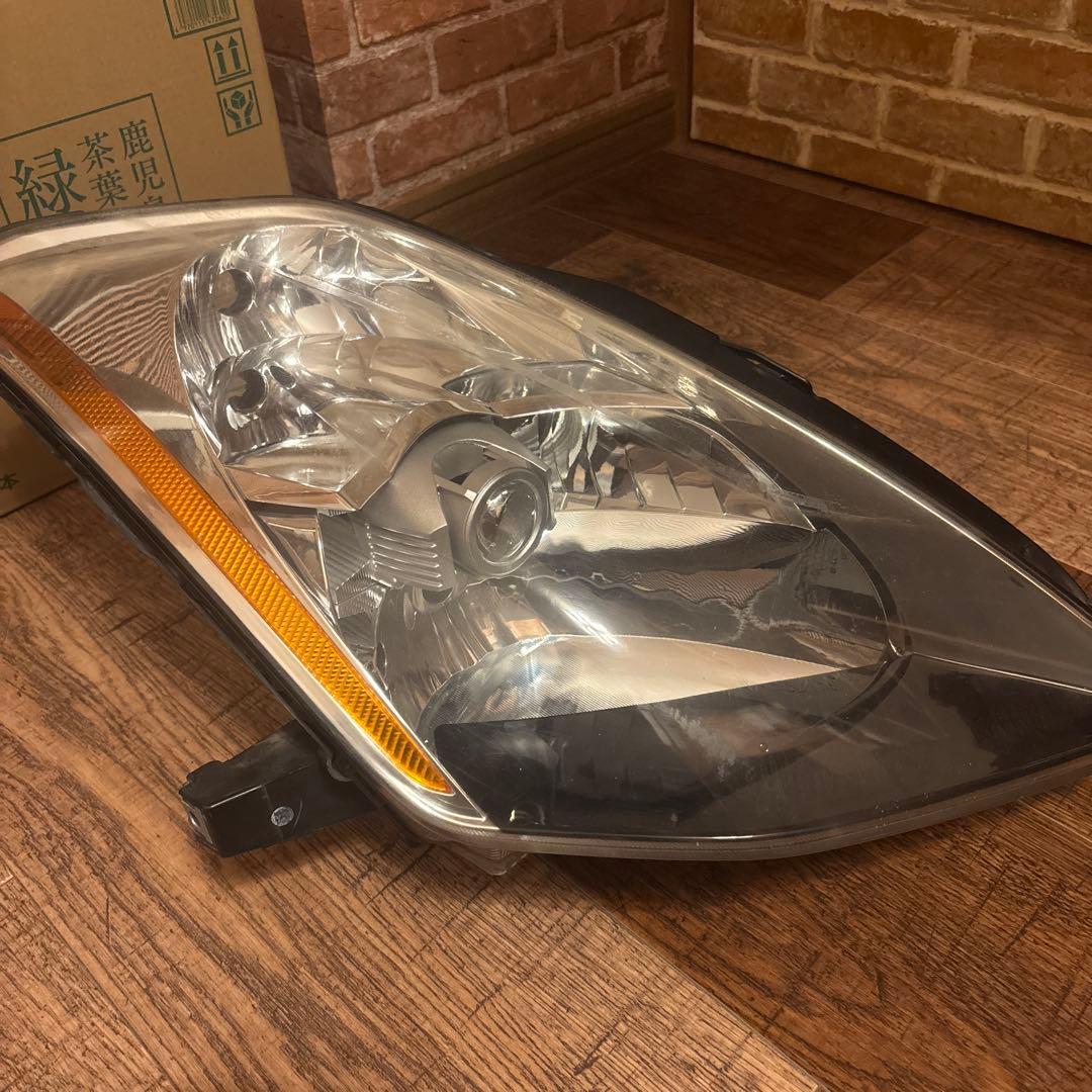 日産　フェアレディZ Z33 右ヘッドライト　NISSAN HID