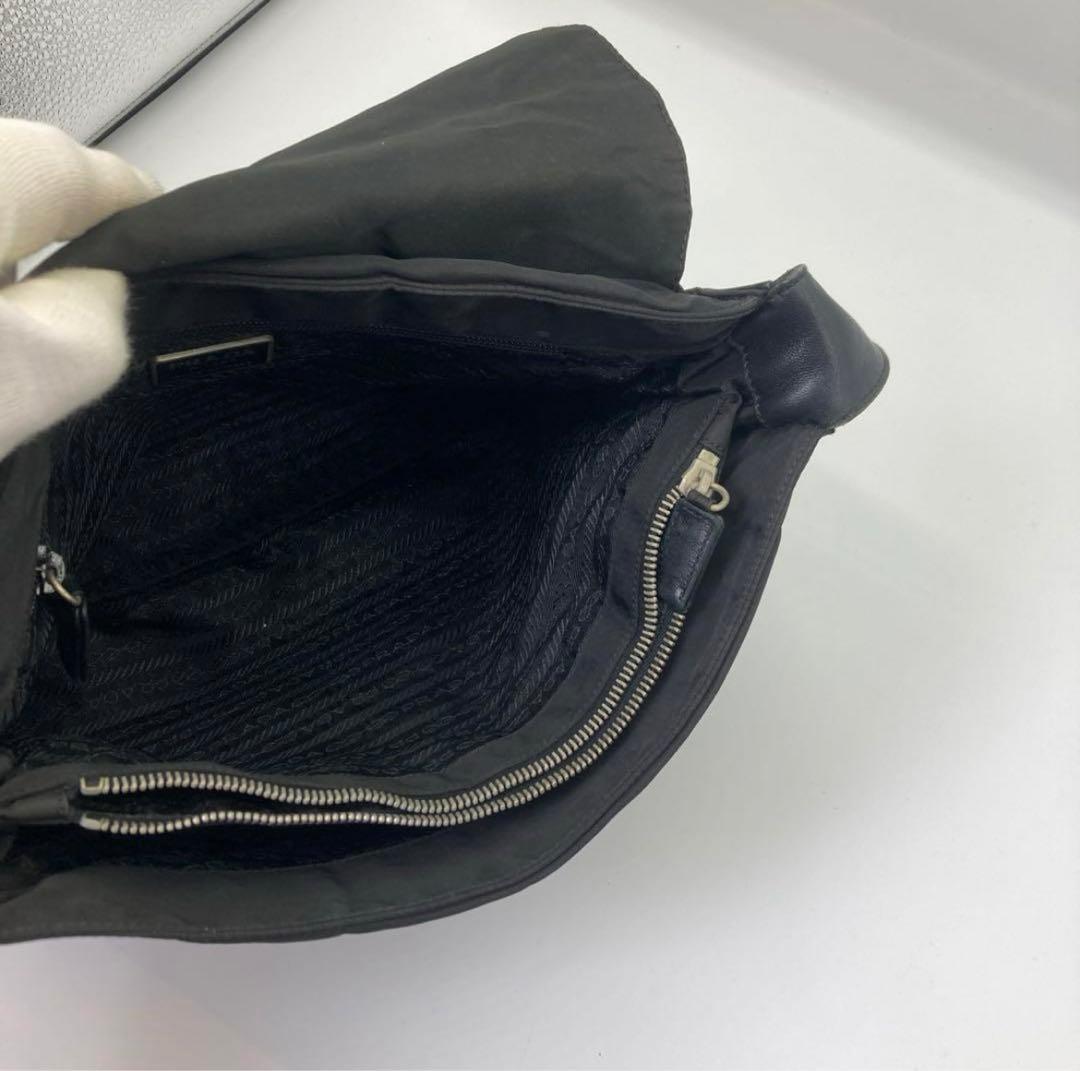 PRADA メッセンジャーバッグ　三角ロゴ　白タグ　メンズ　レディース　ブラック