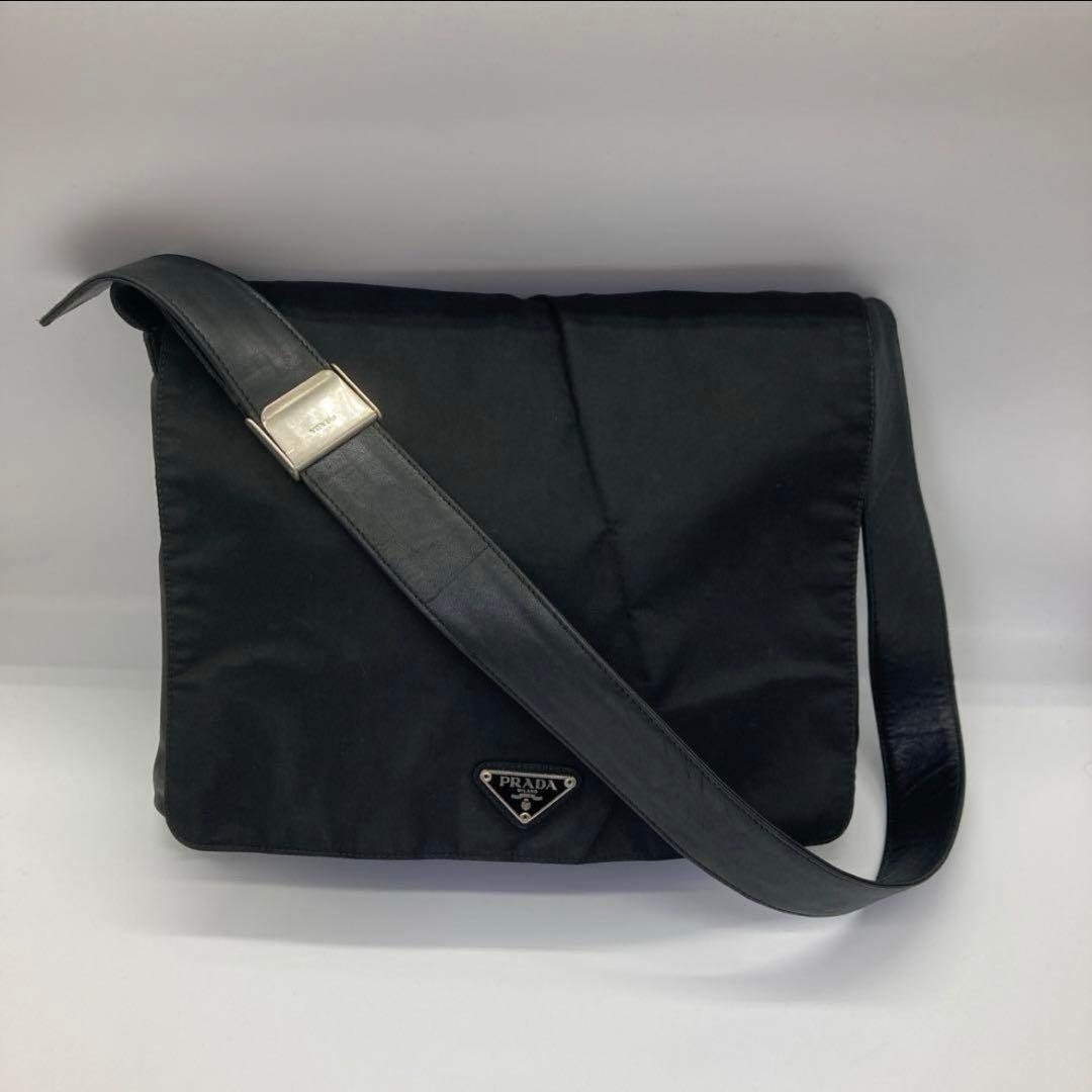 PRADA メッセンジャーバッグ　三角ロゴ　白タグ　メンズ　レディース　ブラック