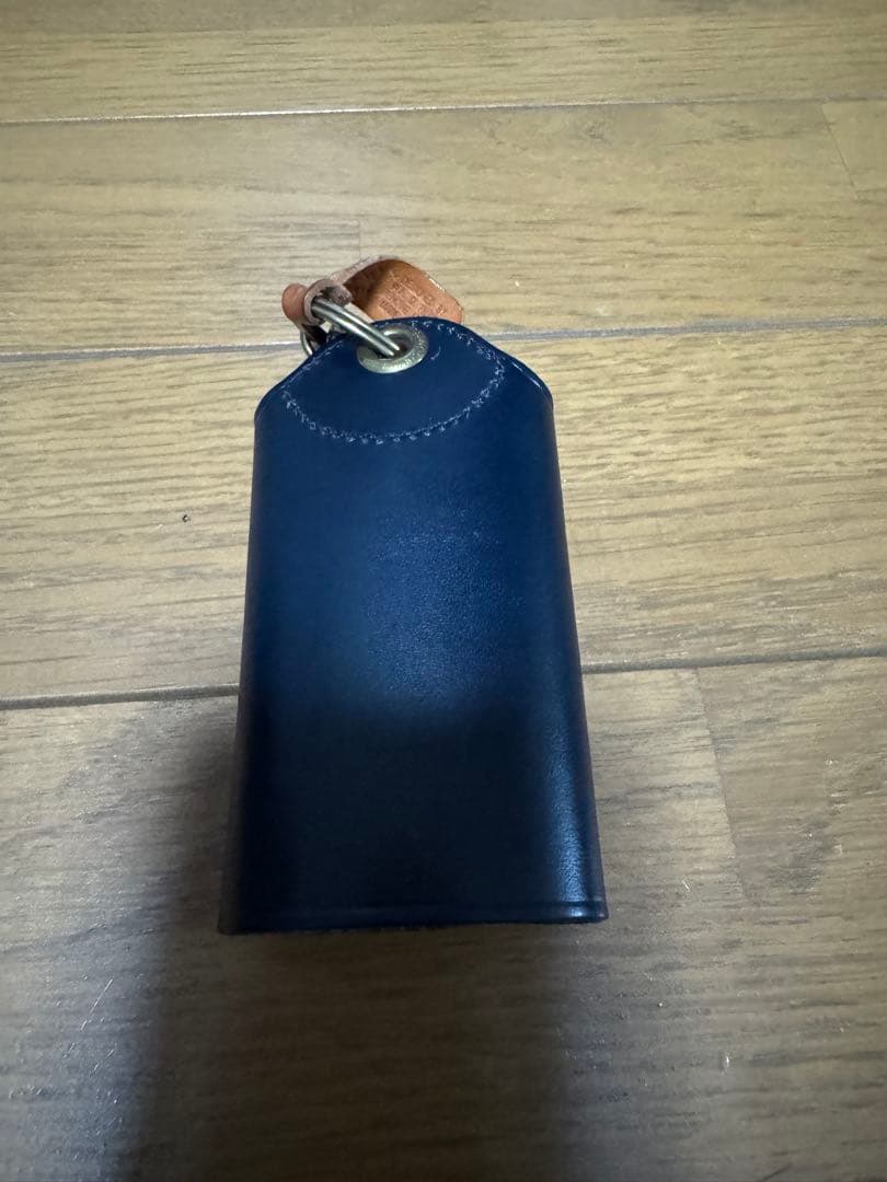 IL BISONTE イルビゾンテ レザーキーケース ネイビー 新品未使用