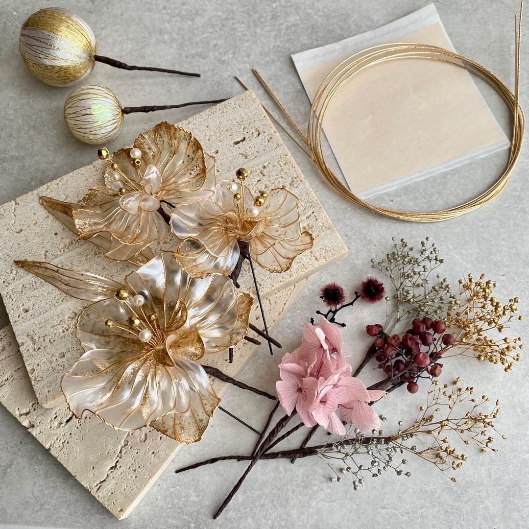 【きらめく胡蝶蘭】アメリカンフラワーの髪飾り　紫　パープル　金箔付　水引付　着物