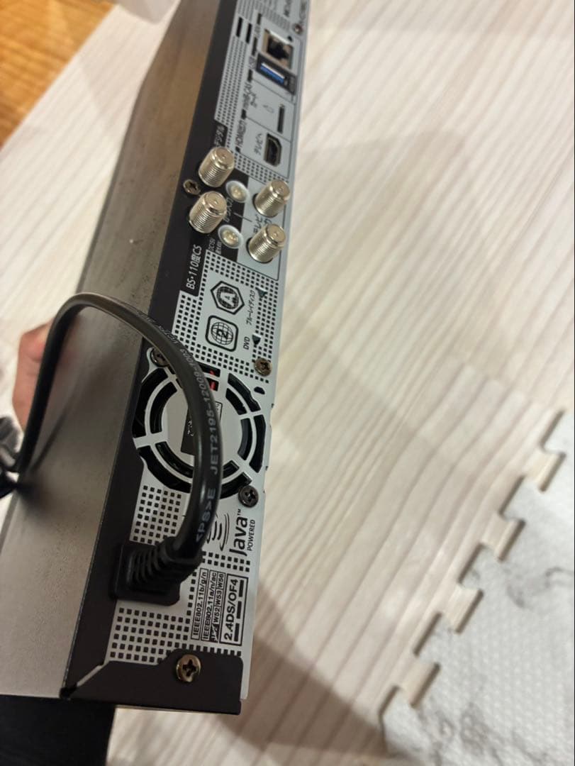 【美品】TOSHIBA DBR-T1010 1TB ブルーレイレコーダー