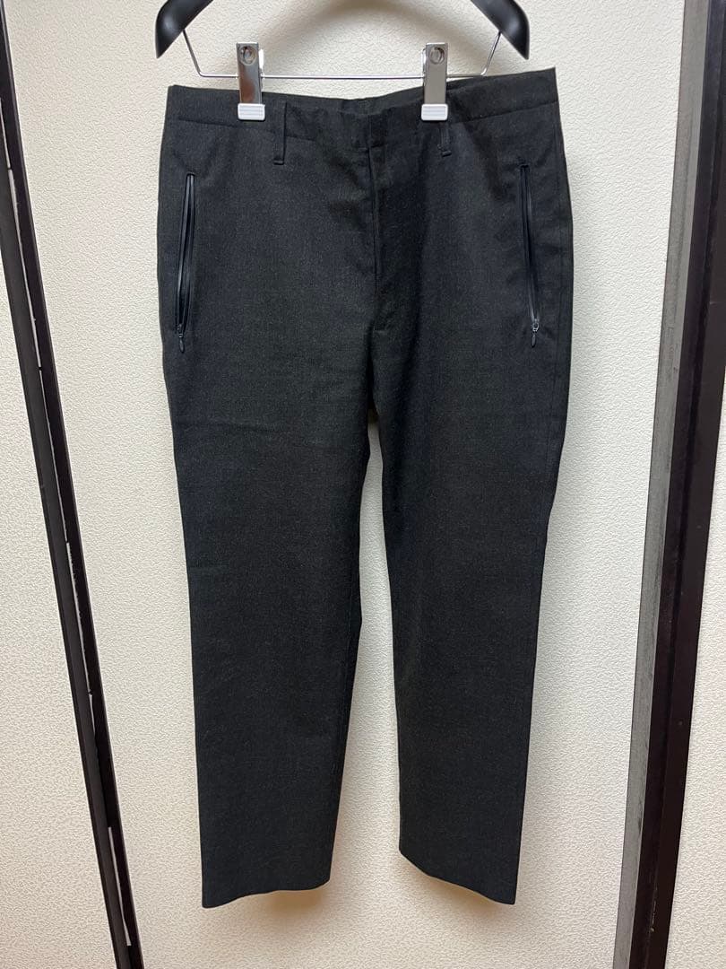 a*k様 デサントポーズ　ダークグレー スーツ