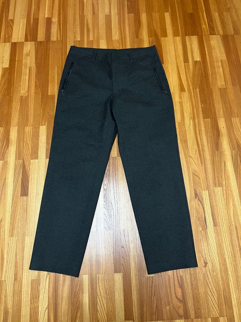 a*k様 デサントポーズ　ダークグレー スーツ