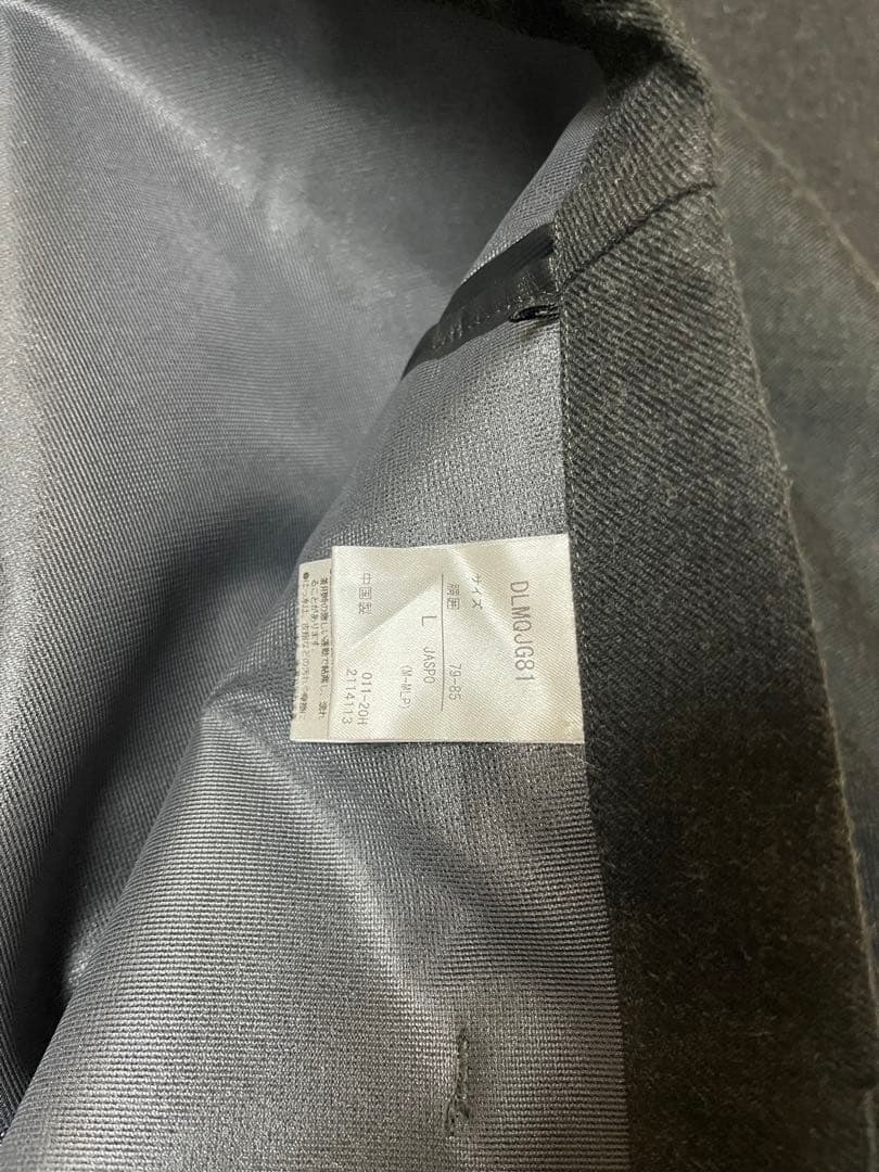 a*k様 デサントポーズ　ダークグレー スーツ