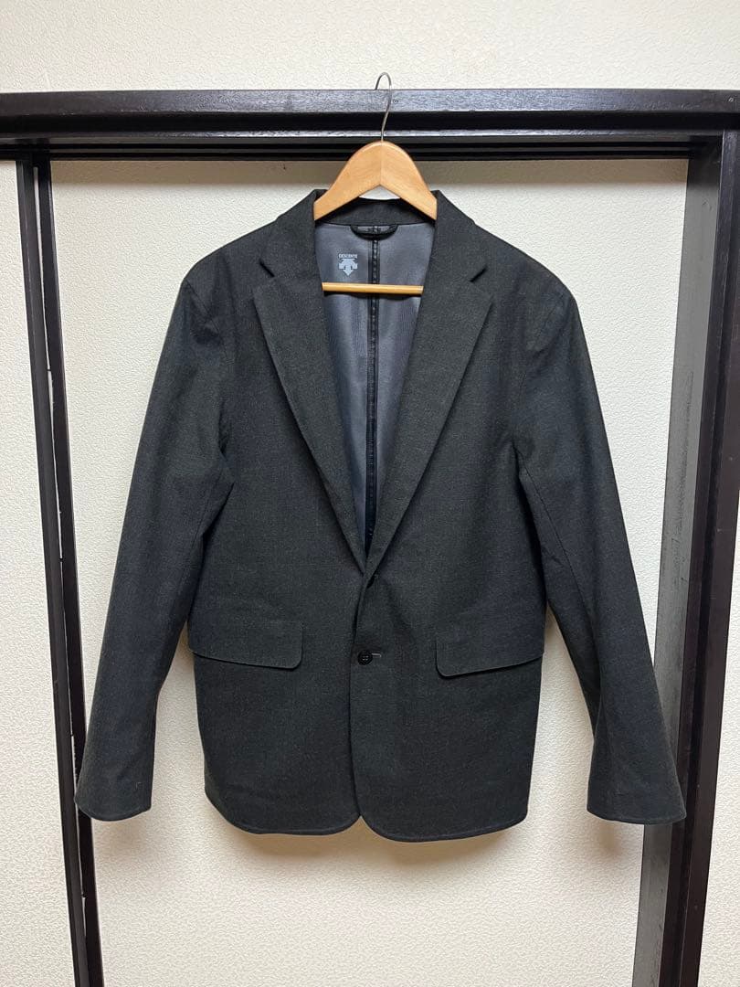 a*k様 デサントポーズ　ダークグレー スーツ