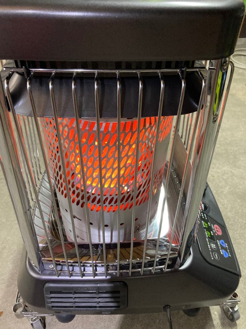 【送料無料！】業務用ストーブ　ダイニチブルーヒーターFM-102F ㉘