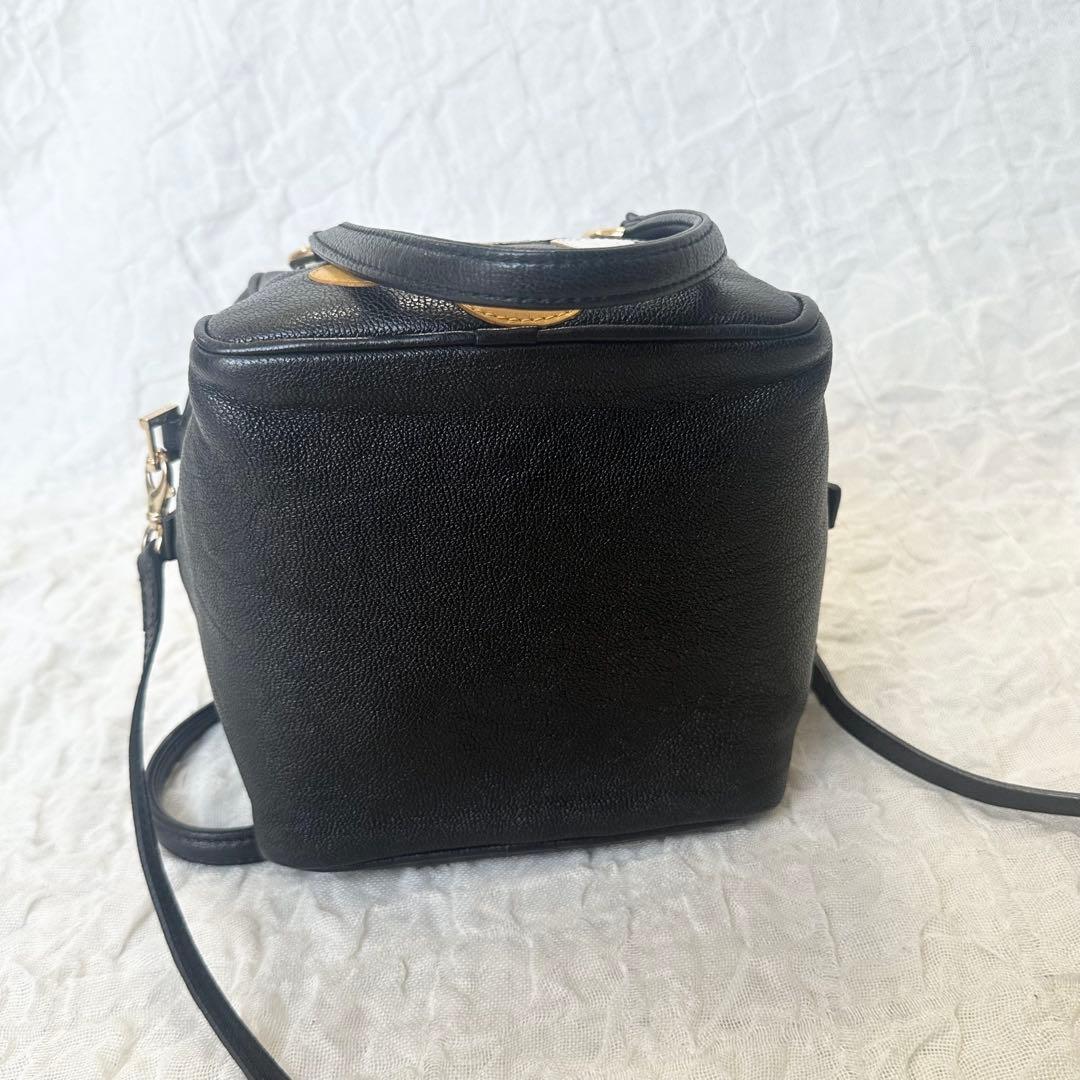 しーちゃん様 GILLI ミッキー Disney キューブバック レザー コラボ