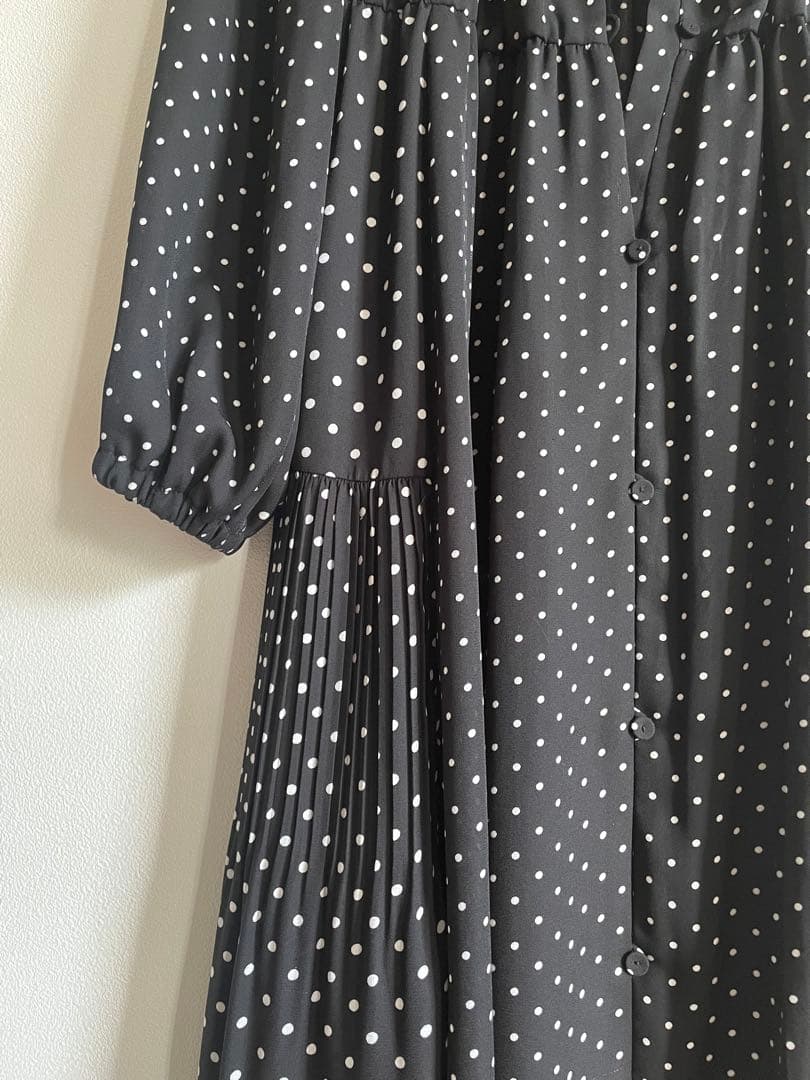 MOGAプリーツシフォンワンピース