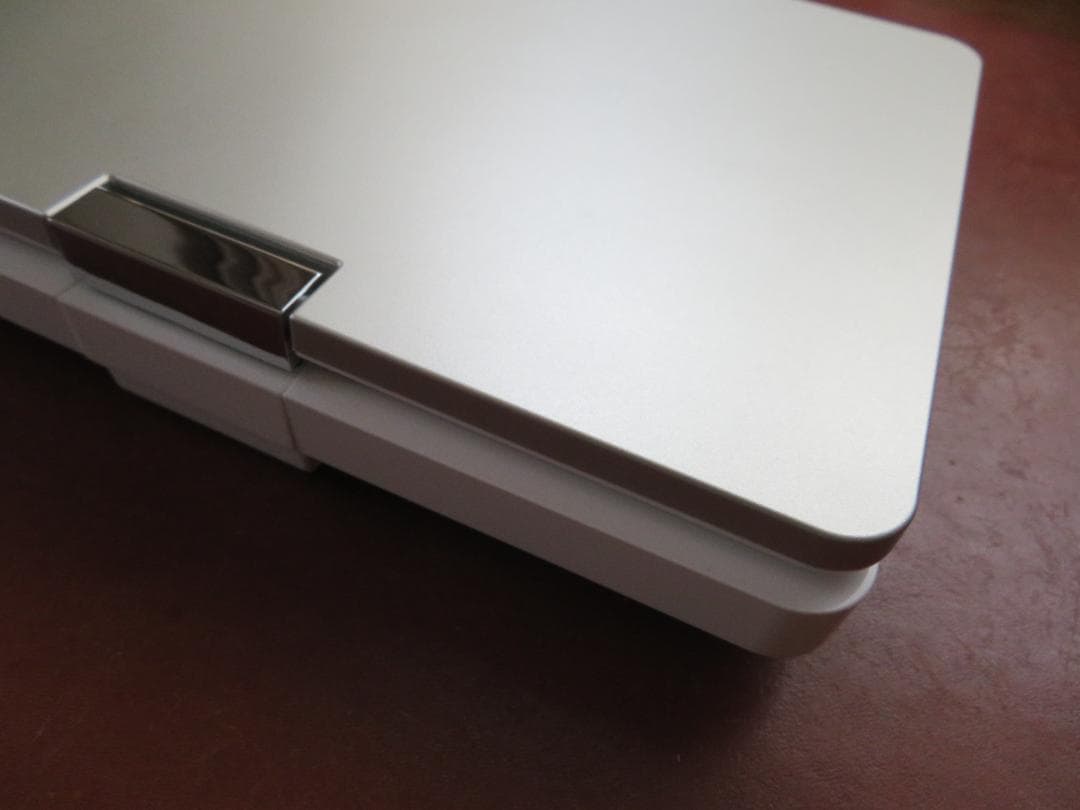 東芝 REGZA　ポータブルBDプレーヤー　SD-BP900S【美品】