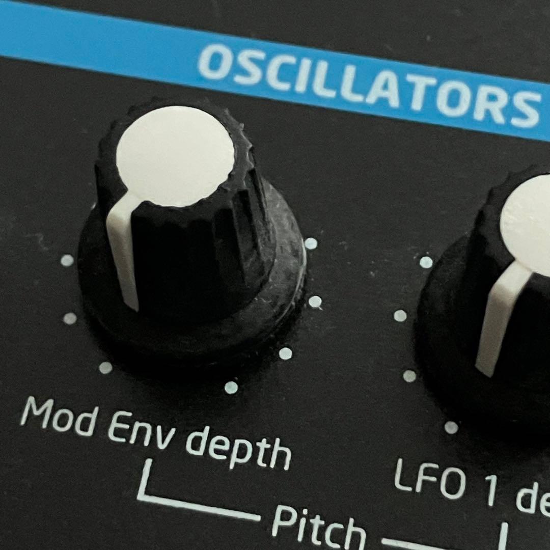 鍵盤楽器 Novation Bass Station II