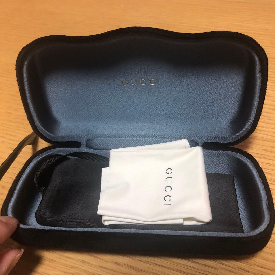 ブラック スクエア型 サングラス ケース付き