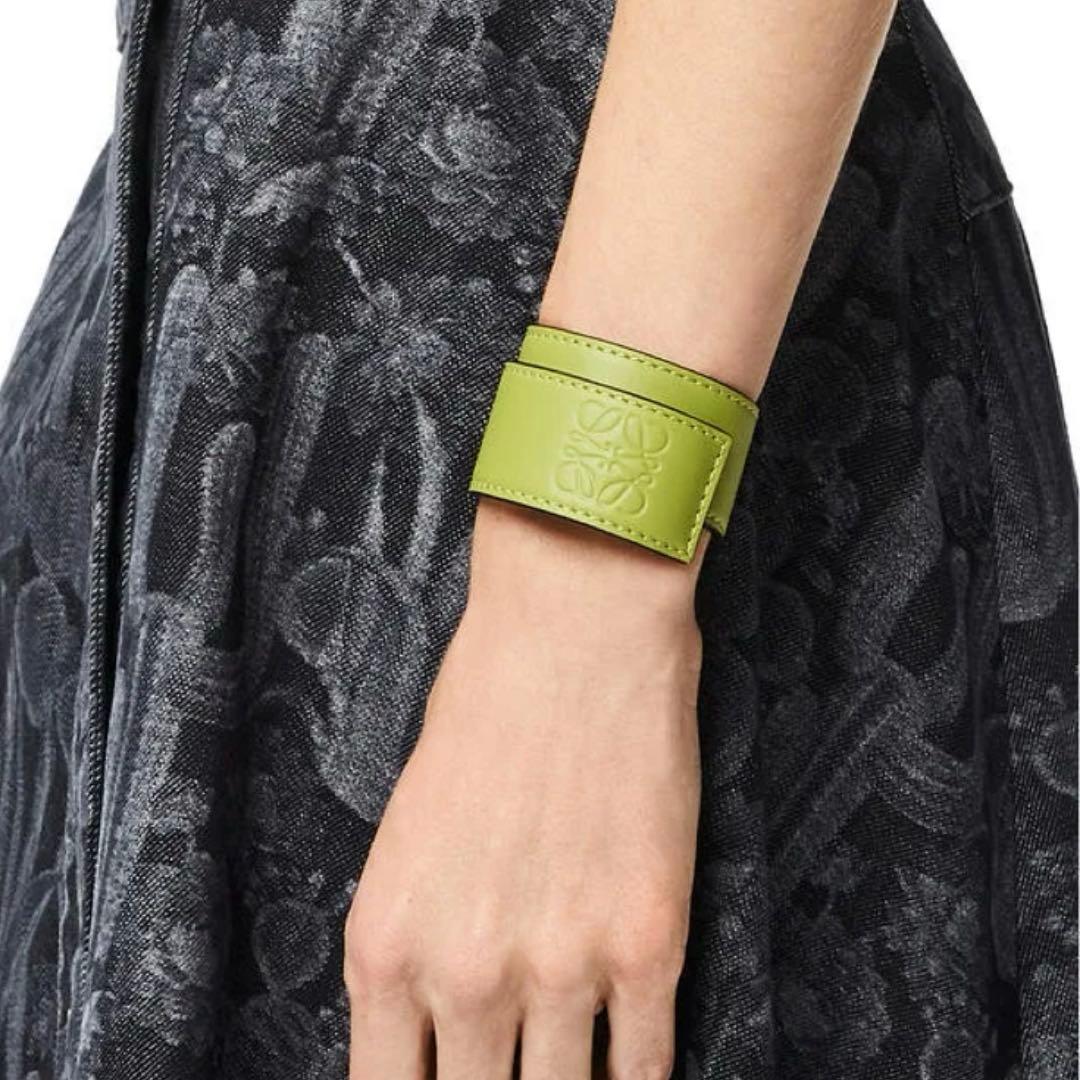 LOEWE ロエベ　アナグラム ロゴ入り スラップベルト スモール