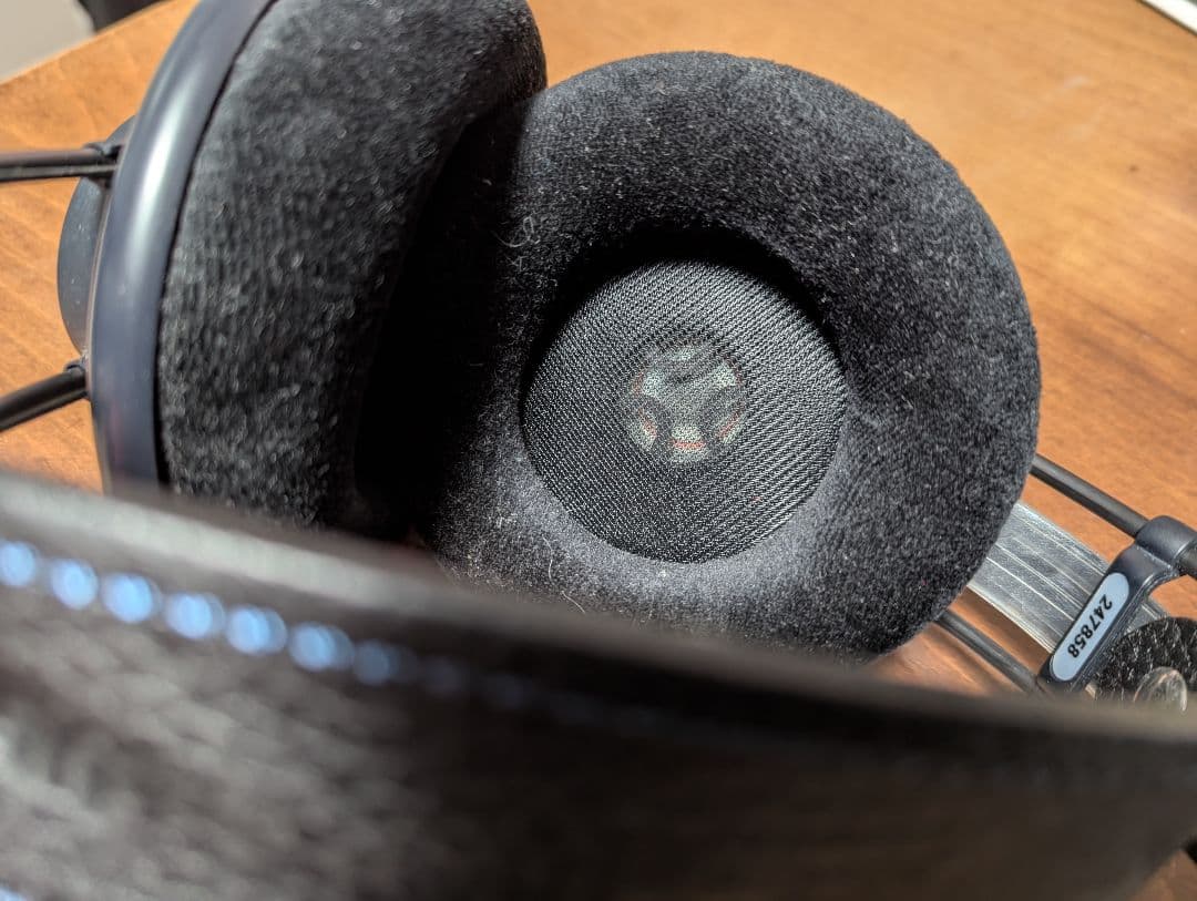 AKG K702 ヘッドホン ほぼ未使用の美品 本体とケーブルのみ