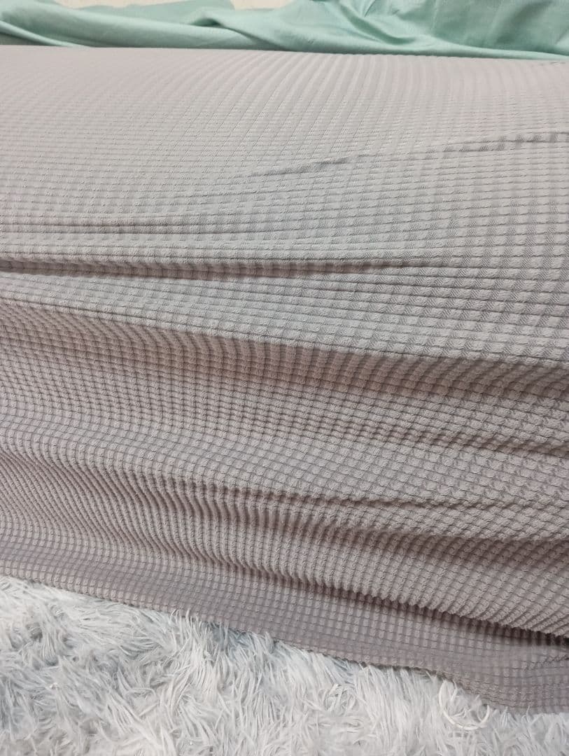 【お正月セール】グレーのモダン2人掛けソファ