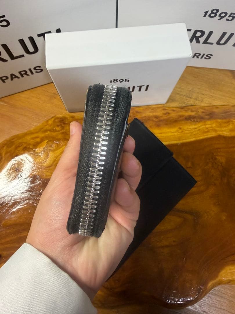 BERLUTI ベルルッティ コト スクリットレザー ジップ 6連キーケース