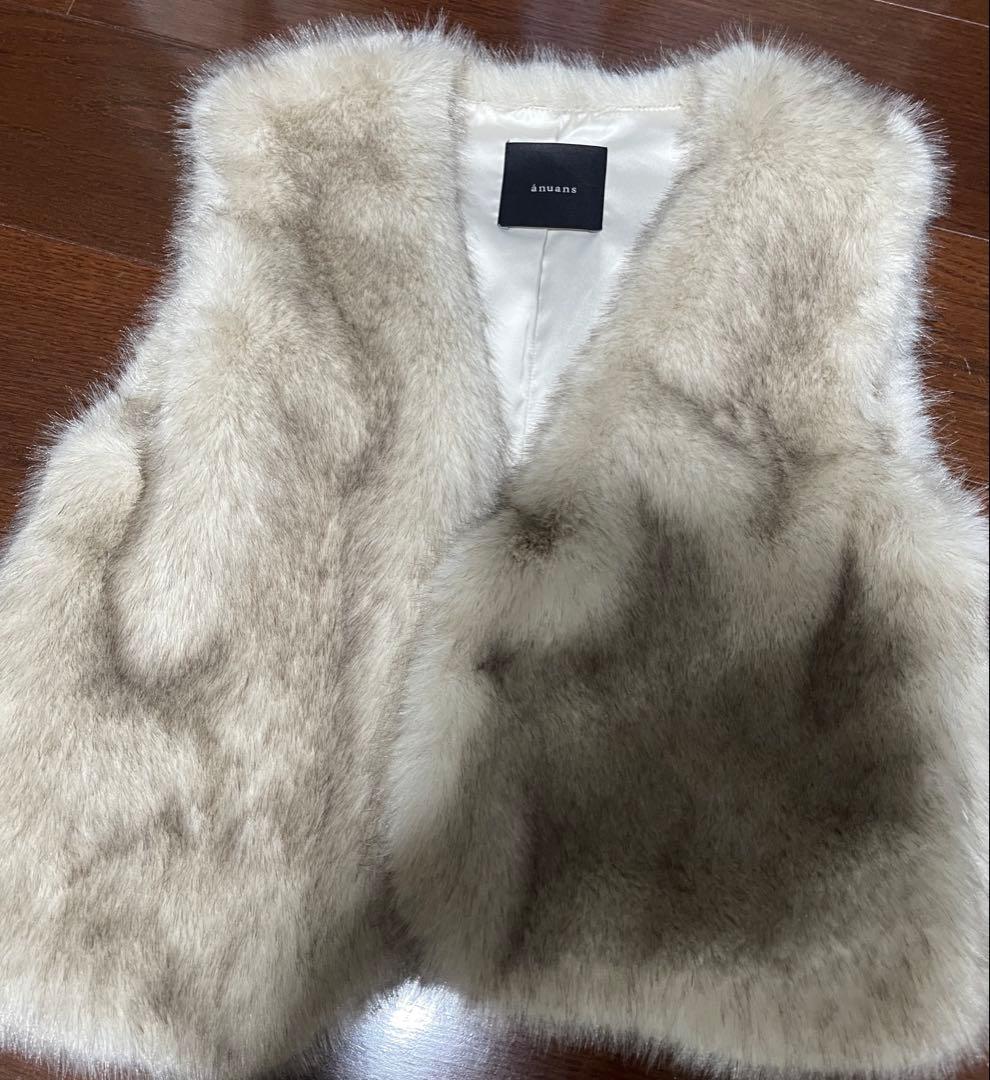 anuans ショートファーベスト