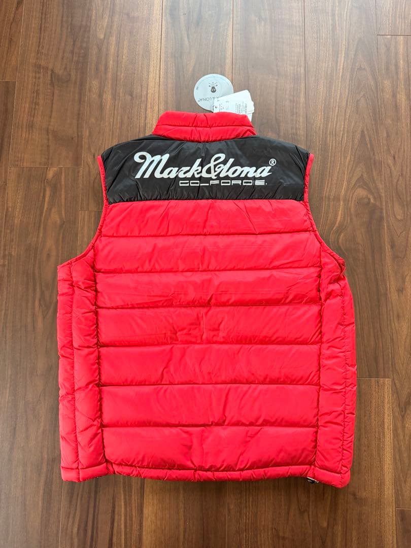 新品未使用MARK&LONA ベスト 46