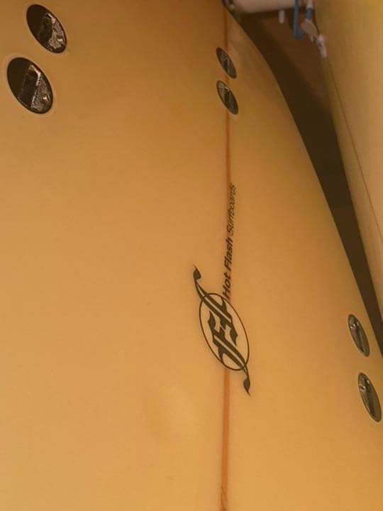 ホットフラッシュサーフボードエビスさんシエープ