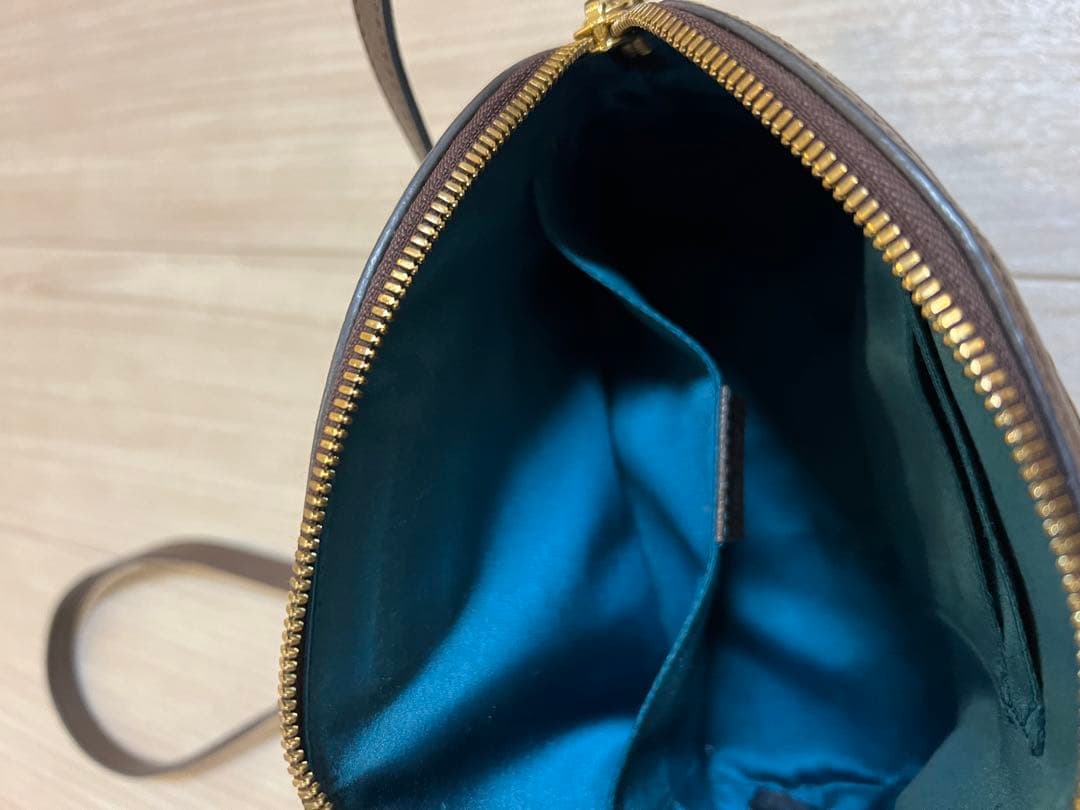 グッチ　GG ショルダーバック　レディース