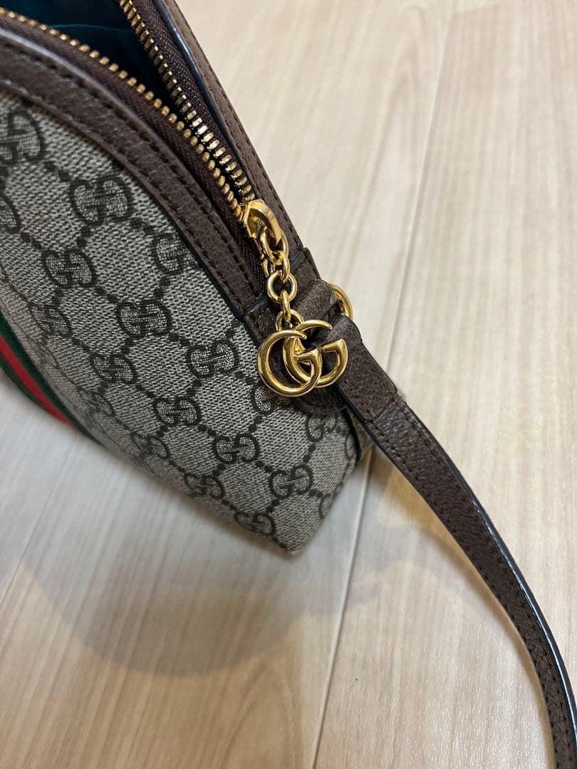 グッチ　GG ショルダーバック　レディース