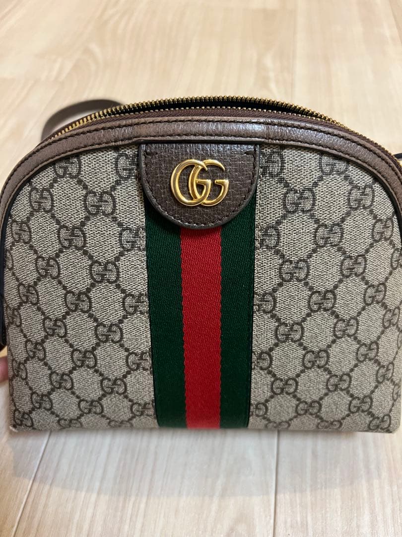 グッチ　GG ショルダーバック　レディース