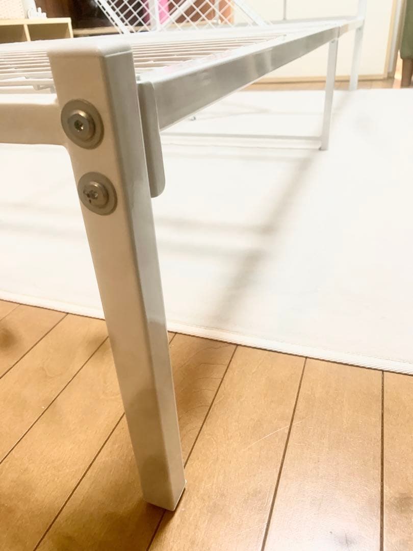 ニトリ シングルベッドフレーム ホワイト メッシュ構造 宮付き