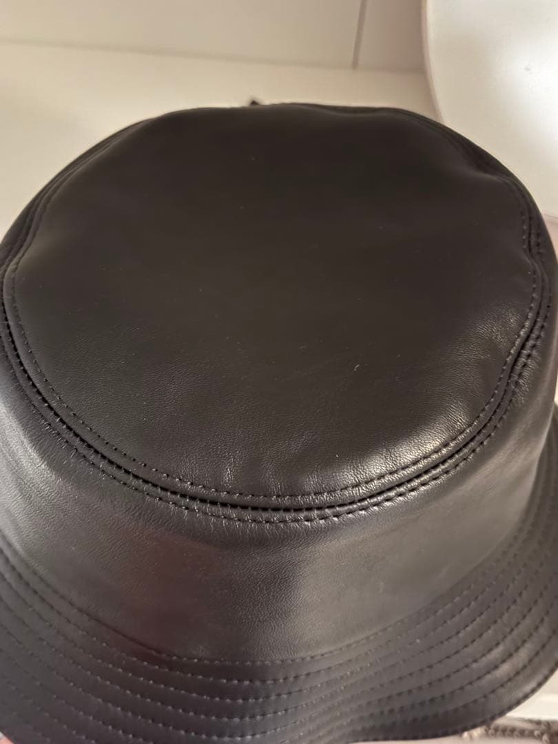 た*く様 LOEWE レザー バケットハット